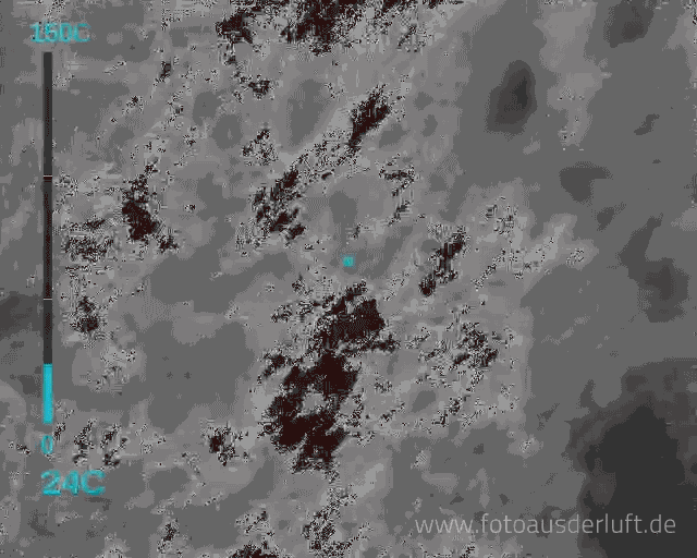 Kleine animierte Thermografieansicht einer Drohne bei der Rehkitzsuche